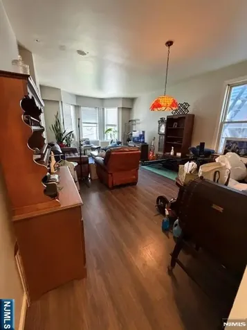 557 Hudson Avenue Weehawken NJ 07086