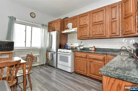 557 Hudson Avenue Weehawken NJ 07086