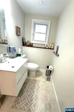 986 Wildwood Road Oradell NJ 07649