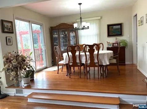 986 Wildwood Road Oradell NJ 07649