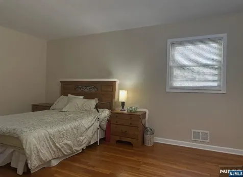 986 Wildwood Road Oradell NJ 07649