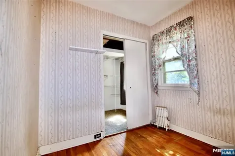 84 12th Street Hawthorne NJ 07506