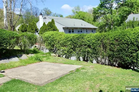 84 12th Street Hawthorne NJ 07506