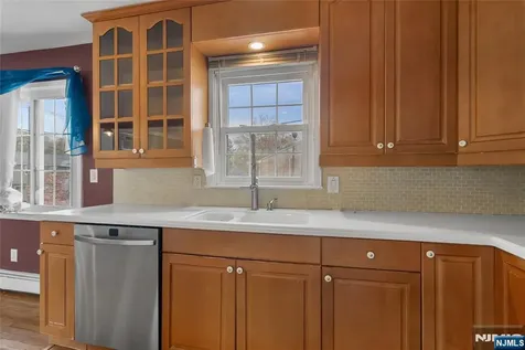 334 Pine Street Pompton Lakes NJ 07442
