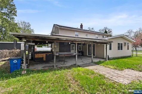 334 Pine Street Pompton Lakes NJ 07442