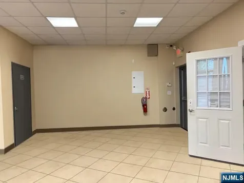 683 Main Hackensack NJ 07601