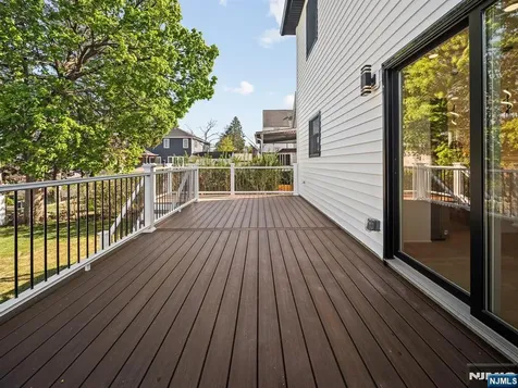 432 Jefferson Street Carlstadt NJ 07072