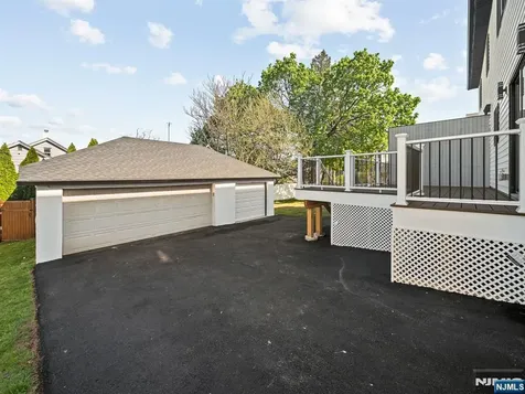 432 Jefferson Street Carlstadt NJ 07072