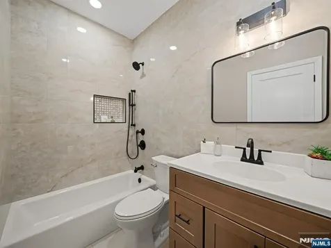 432 Jefferson Street Carlstadt NJ 07072