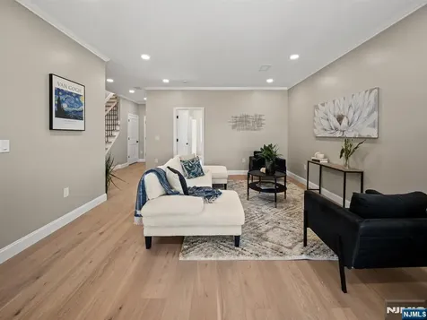 432 Jefferson Street Carlstadt NJ 07072