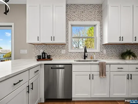 432 Jefferson Street Carlstadt NJ 07072