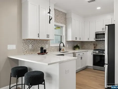 432 Jefferson Street Carlstadt NJ 07072