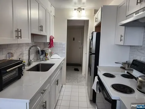 233 12th Street Palisades Park NJ 07650