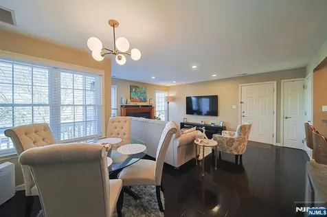 33 Markham Circle Englewood NJ 07631