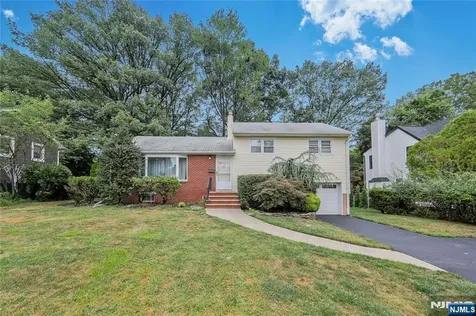 270 Glen Avenue Dumont NJ 07628