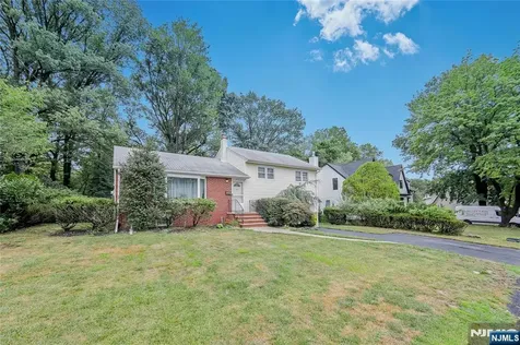 270 Glen Avenue Dumont NJ 07628
