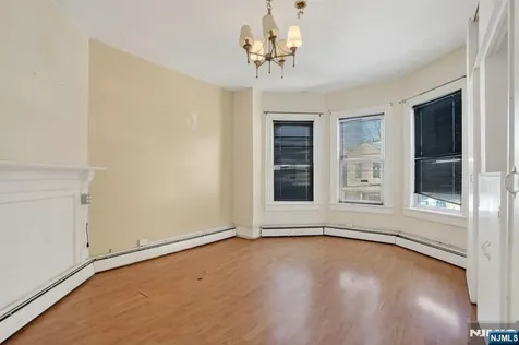 1110 Hampton Place Elizabeth NJ 07201