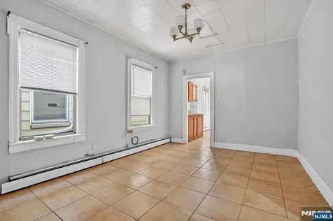 1110 Hampton Place Elizabeth NJ 07201