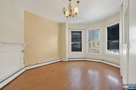1110 Hampton Place Elizabeth NJ 07201