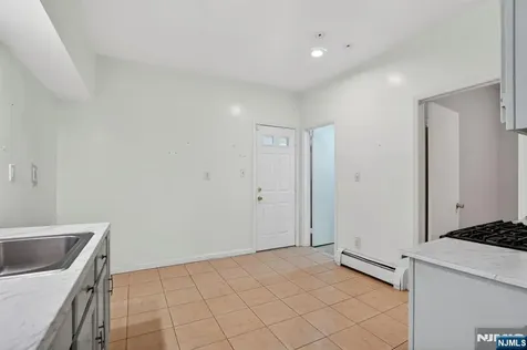 1110 Hampton Place Elizabeth NJ 07201