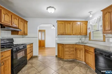 215 Henley Avenue New Milford NJ 07646