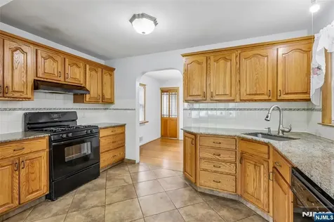215 Henley Avenue New Milford NJ 07646