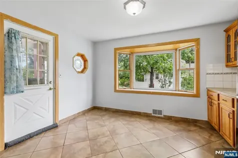 215 Henley Avenue New Milford NJ 07646