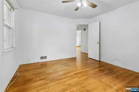 215 Henley Avenue New Milford NJ 07646