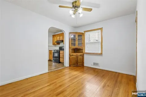 215 Henley Avenue New Milford NJ 07646