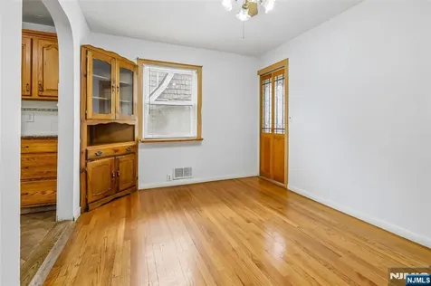 215 Henley Avenue New Milford NJ 07646