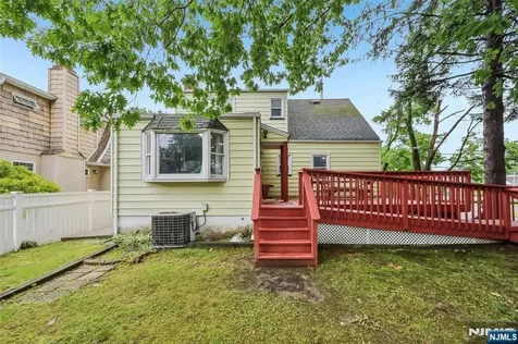 215 Henley Avenue New Milford NJ 07646