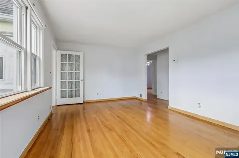 215 Henley Avenue New Milford NJ 07646