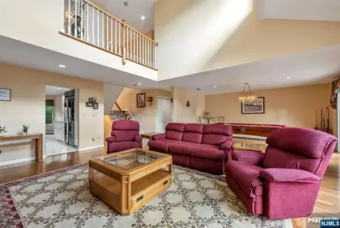 702 Holly Court Norwood NJ 07648