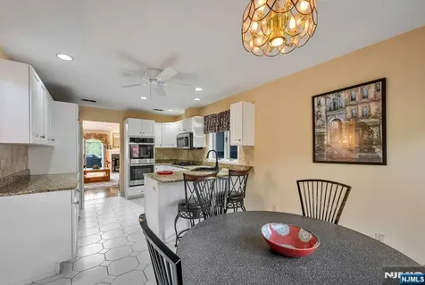 702 Holly Court Norwood NJ 07648