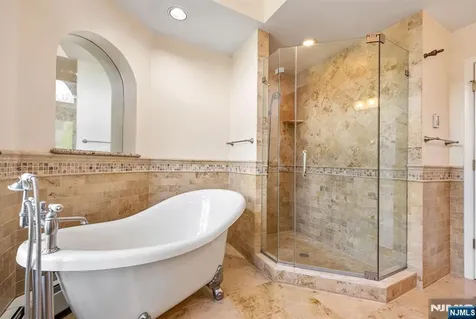 702 Holly Court Norwood NJ 07648