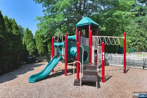 702 Holly Court Norwood NJ 07648