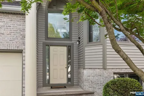 702 Holly Court Norwood NJ 07648