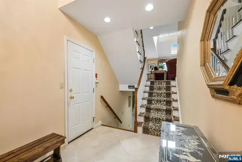 702 Holly Court Norwood NJ 07648