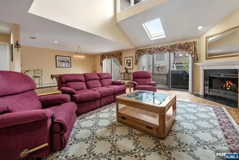 702 Holly Court Norwood NJ 07648