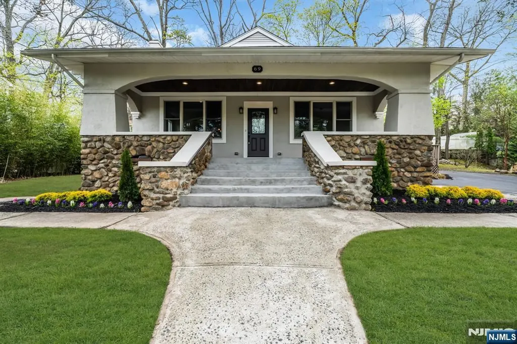 69 Broadway Park Ridge NJ 07656