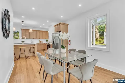69 Broadway Park Ridge NJ 07656