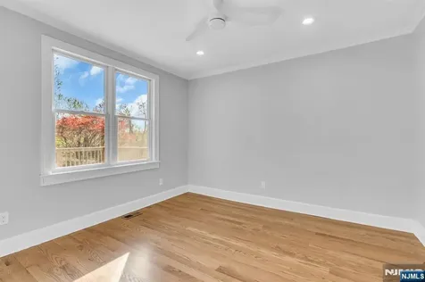 69 Broadway Park Ridge NJ 07656