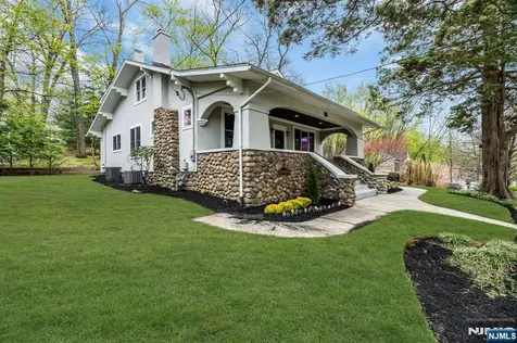 69 Broadway Park Ridge NJ 07656