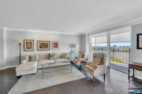 1530 Palisade Avenue Fort Lee NJ 07024