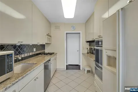 1530 Palisade Avenue Fort Lee NJ 07024