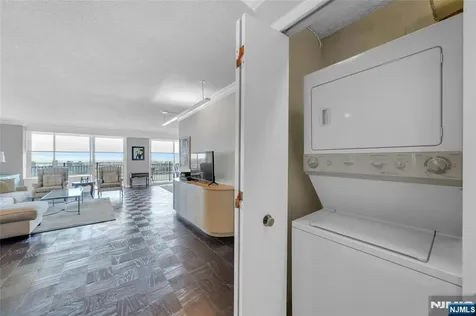 1530 Palisade Avenue Fort Lee NJ 07024