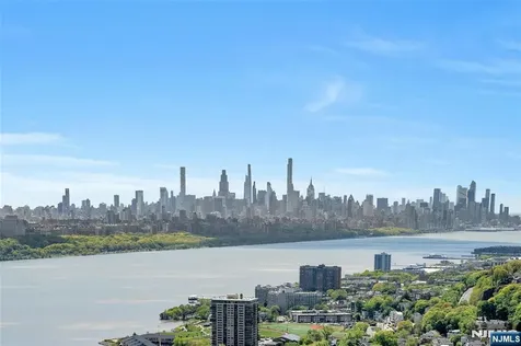 1530 Palisade Avenue Fort Lee NJ 07024
