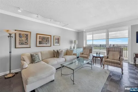 1530 Palisade Avenue Fort Lee NJ 07024