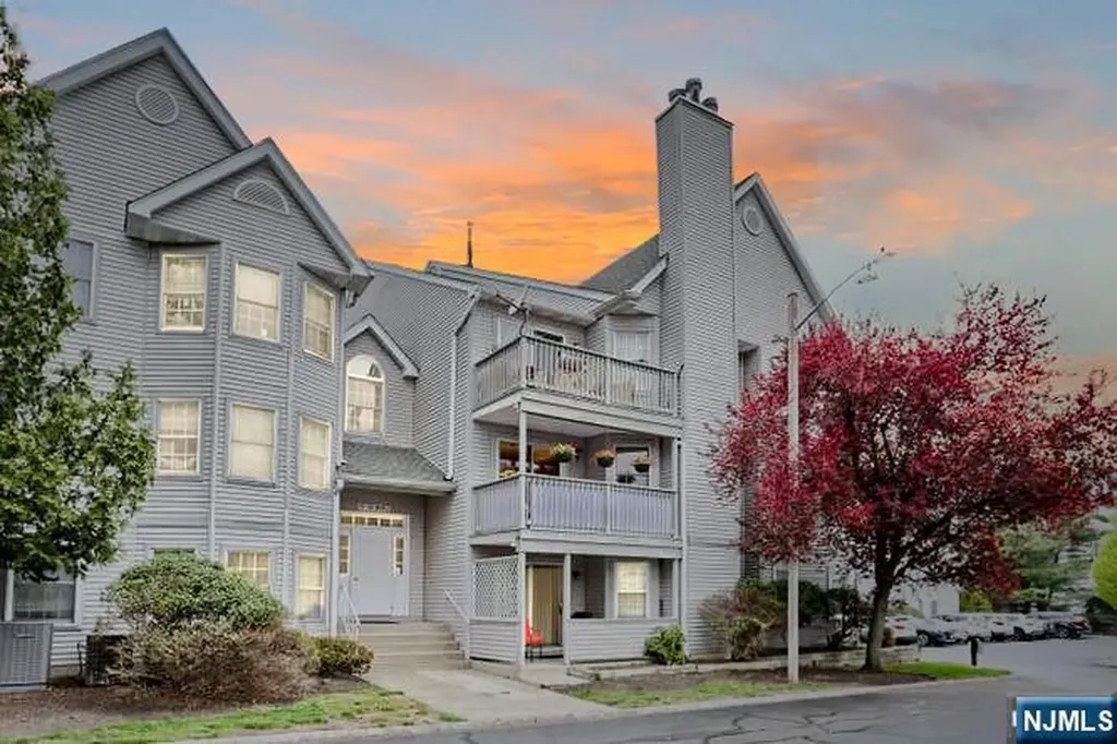 101 Quartz Lane Paterson NJ 07501