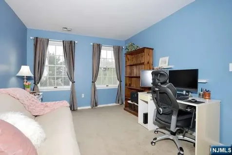101 Quartz Lane Paterson NJ 07501